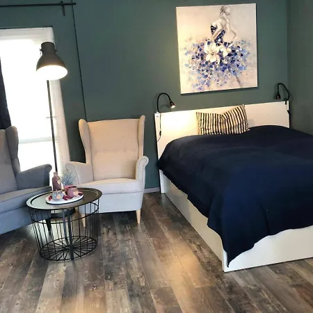 Apartment 5